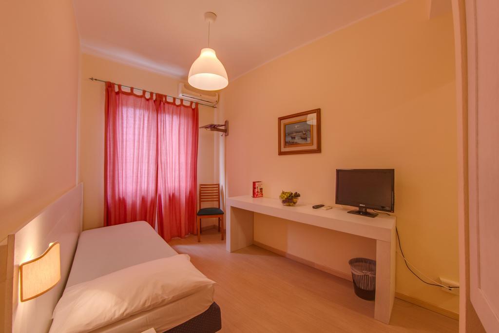 Hotel Del Golfo - Dependance Procchio  Room photo